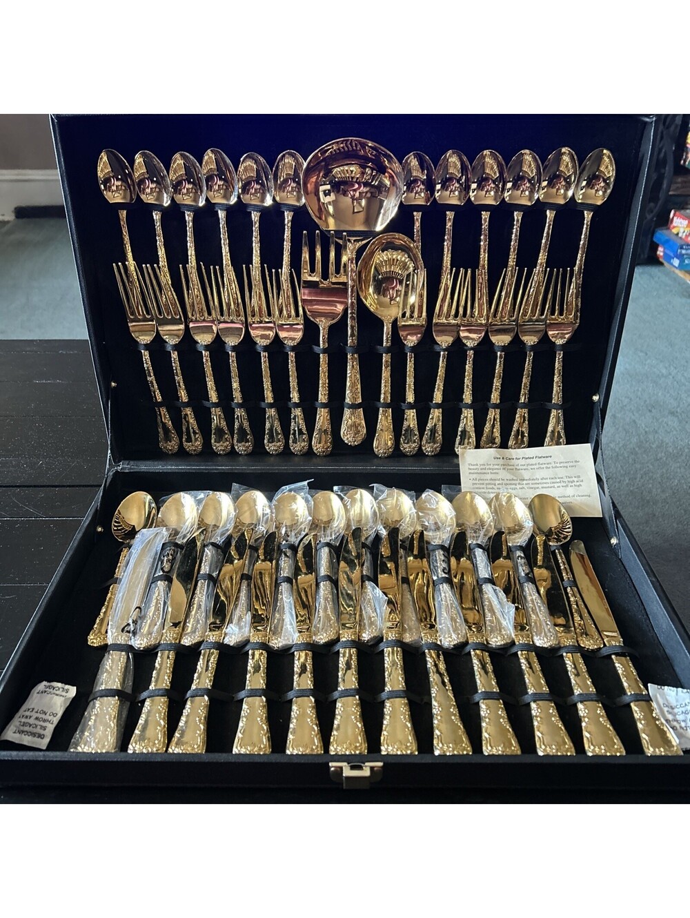 Vintage Wm Rogers & Son 51-Piece Flatware Set with Case 90’s Enchanted Rose